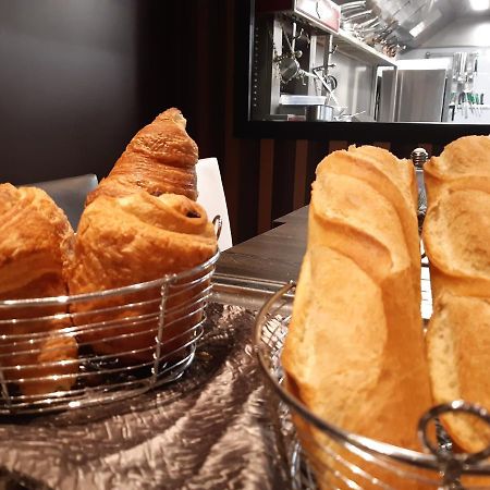 ホテル La Papillote Charleville-Mézières エクステリア 写真